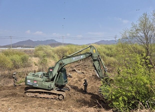 철원군, 육군 3군단과 화강 민통선 지뢰 제거 작업