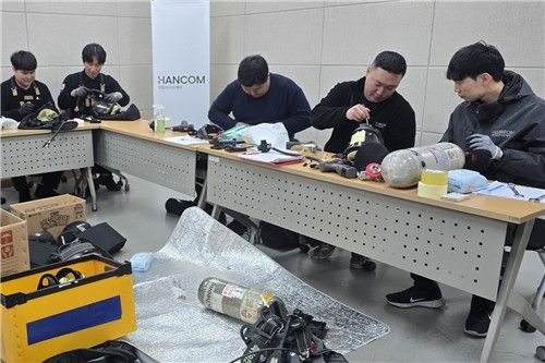 한컴라이프케어 경북 산불 호흡보호장비 정비 지원