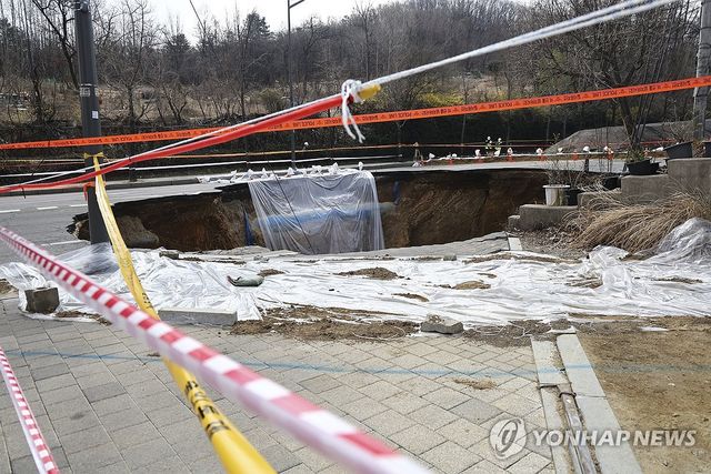 명일동 싱크홀 지역 "침하량 크다"…서울시 용역보고서 있었다