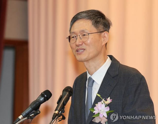 퇴임사 하는 문형배 헌재 소장 권한대행