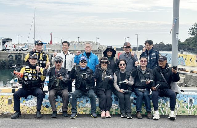 제주 서귀포시니어클럽 소속 드론순찰대원