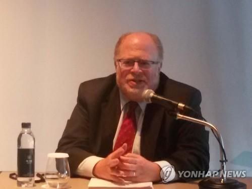 애덤 포즌 피터슨국제경제연구소장