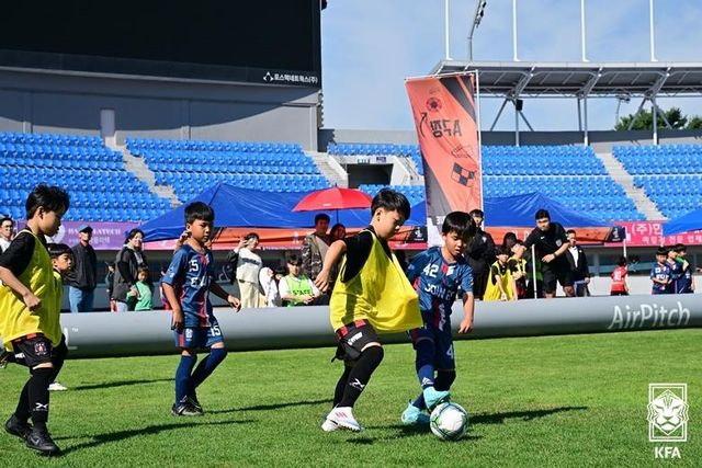 2024년 10월 열린 i-리그 풋볼 페스티벌 경기 장면.