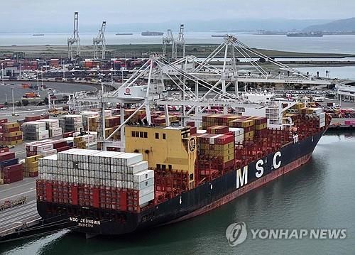 미 오클랜드 항구에 정박한 컨테이너선(본문과 무관)