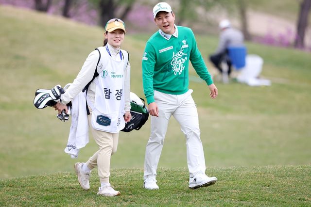 함정우와 아내 강예린 씨.