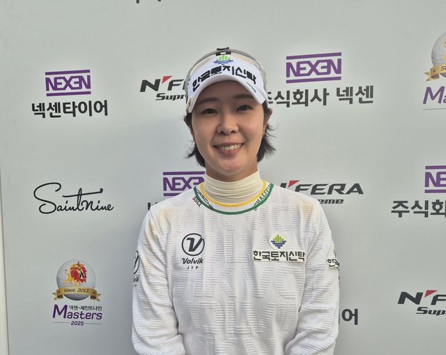 환하게 웃는 박지영