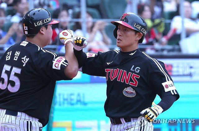 LG 함창건(오른쪽)