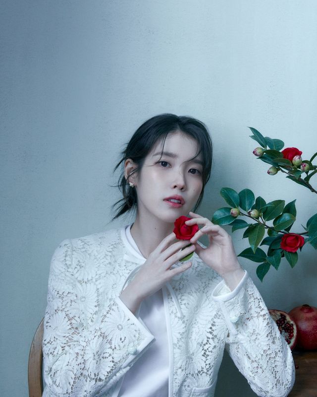 가수 겸 배우 아이유