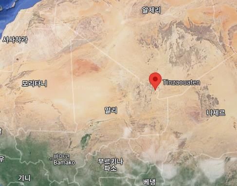 말리 북부 알제리 접경 틴자우아텐 마을