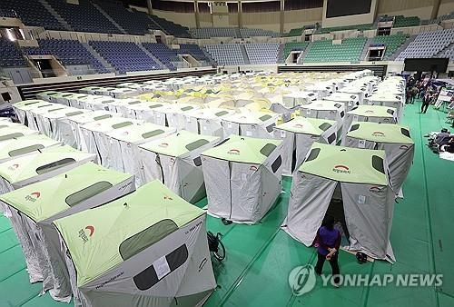 길어지는 대피소 생활