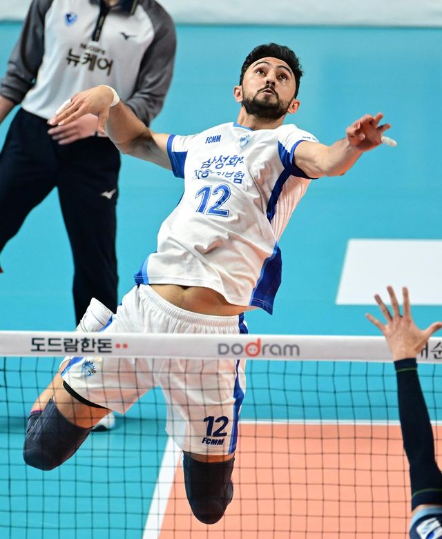 삼성화재에서 뛴 이란 국적의 파즐리