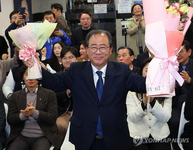 부산시교육감 재선거 김석준 당선 유력