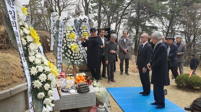 아사카와 다쿠미 94주기 한일합동 추모식