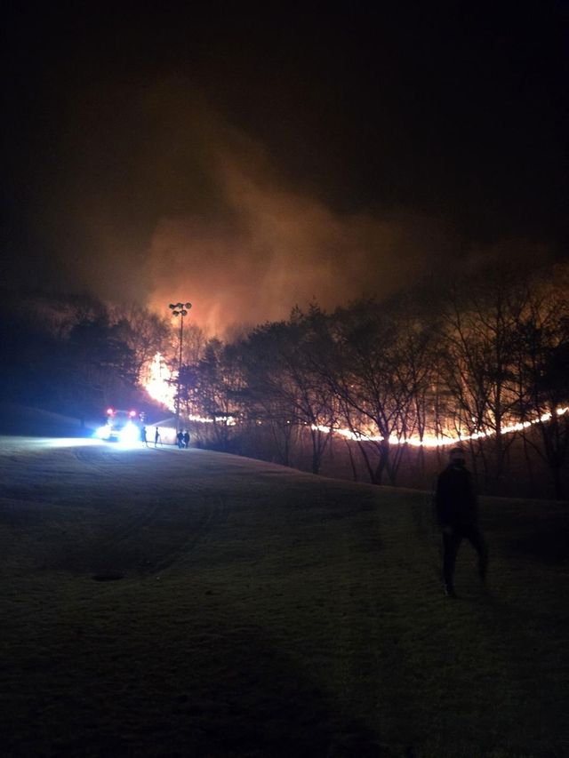 골프장에서 바라본 산불