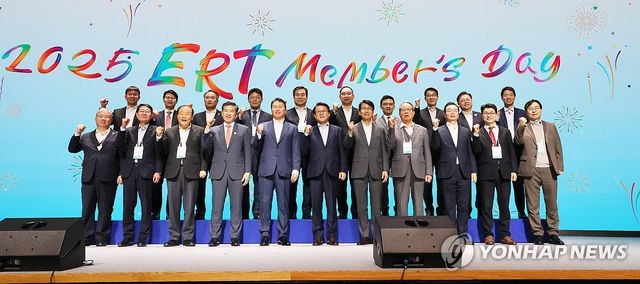 ERT 멤버스데이 기념촬영