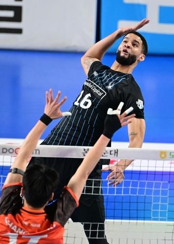 현대캐피탈의 외국인 선수 레오