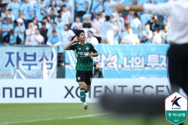 국가대표팀 향해 전진하는 7경기 7골 전진우