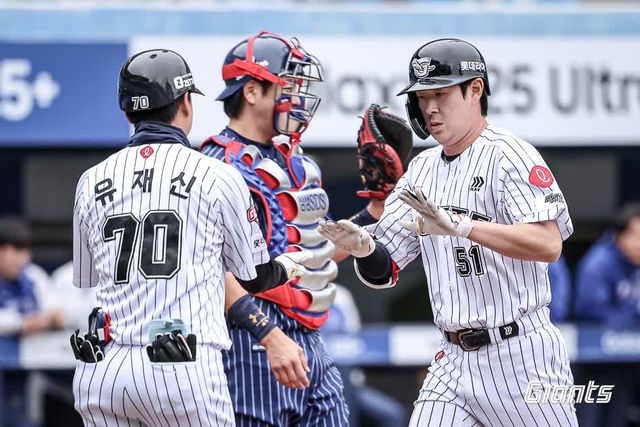 홈런 친 롯데 나승엽