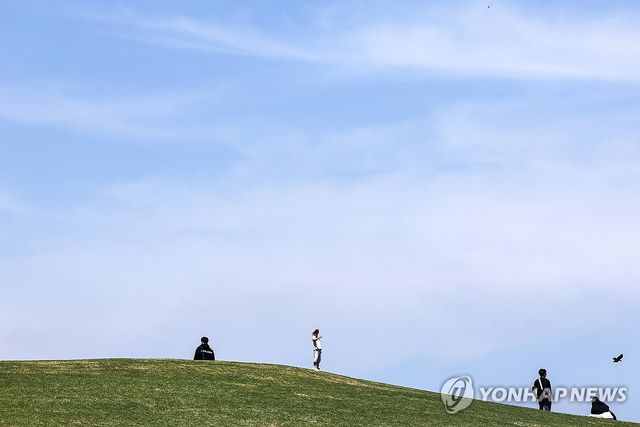 파란 하늘 봄나들이