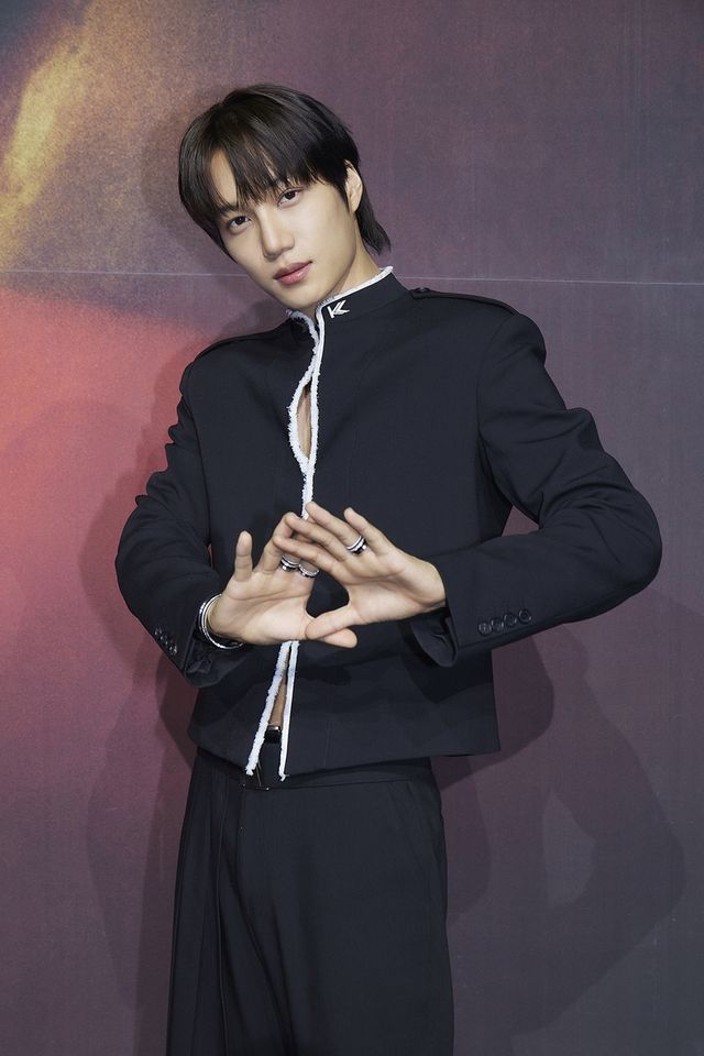 '웨이트 온 미' 발표한 엑소 카이