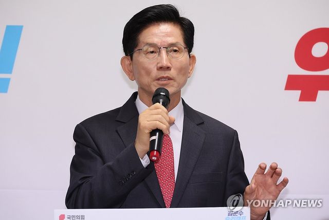 경제 분야 공약 발표하는 김문수 후보
