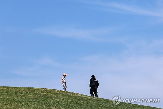 파란 하늘 봄나들이