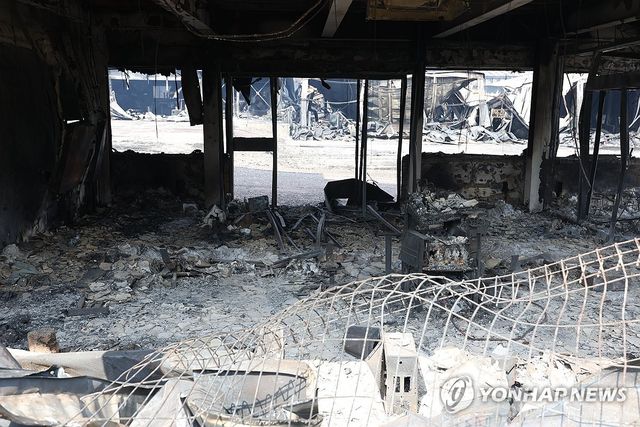 '폐허로 변한 안동 남후농공단지 공장'