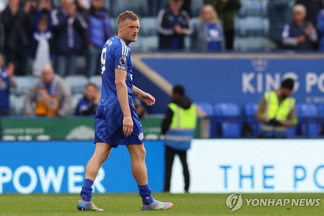 망연자실한 레스터 골잡이 제이미 바디