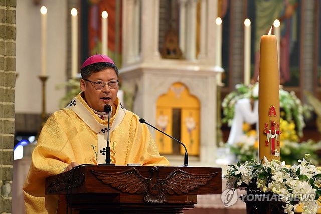 부활 메시지 발표하는 정순택 대주교