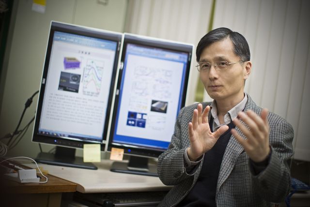 경희대 응용물리학과 고황명예교수 최석호 교수