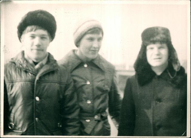 한국 기준 중학생 시절 친구들과 함께한 란코프 교수(맨 오른쪽)