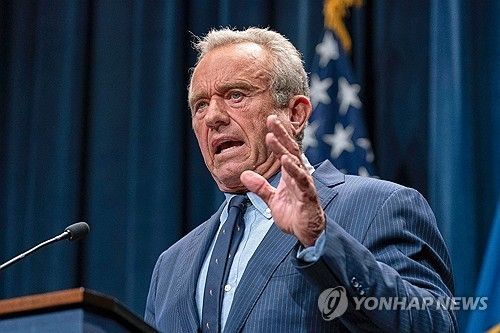 케네디 미 보건복지장관 