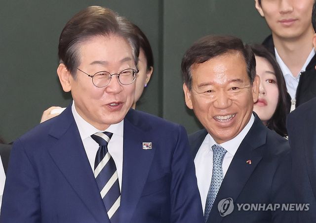 자본시장 활성화 간담회 참석하는 이재명 후보