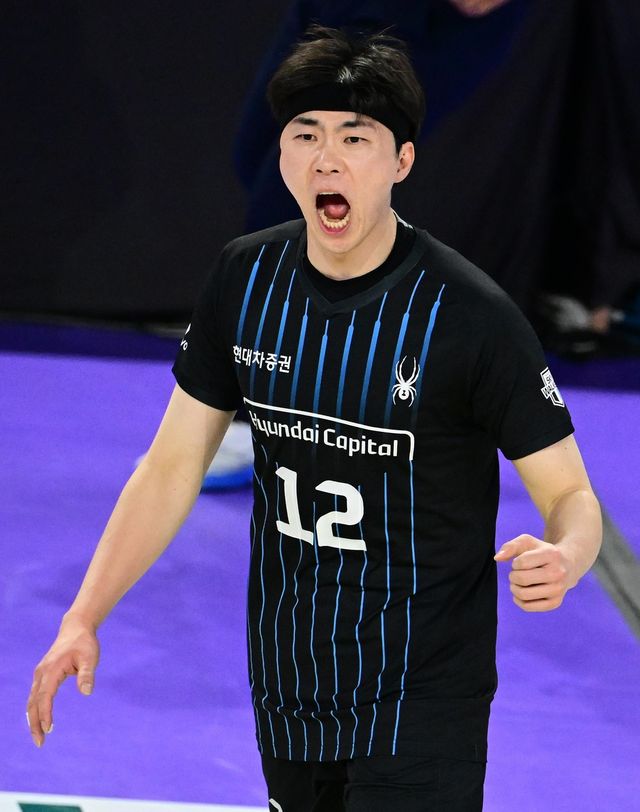 현대캐피탈에서 뛰던 시절의 전광인