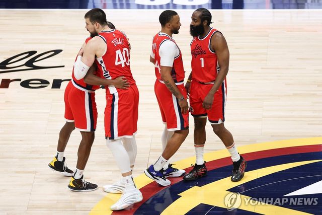 승리한 클리퍼스