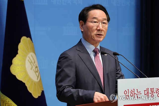 대국민 호소문 발표하는 유정복 후보