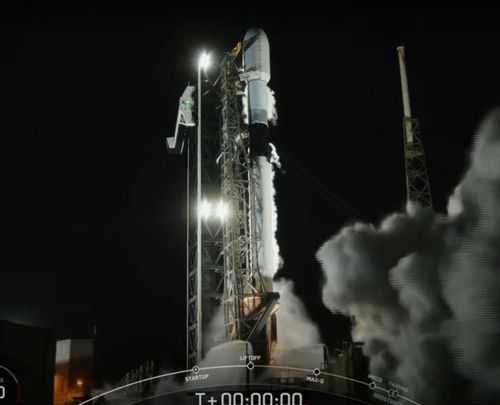 (서울=연합뉴스) 22일 오전 9시 48분(한국시간) 미국 플로리다주 케이프 커너베럴 우주군기지에서 대한민국 정찰위성 4호기가 실린 스페이스X사의 팰컨-9 발사체가 발사되고 있다. [스페이스X·한화시스템 제공. 재판매 및 DB 금지]