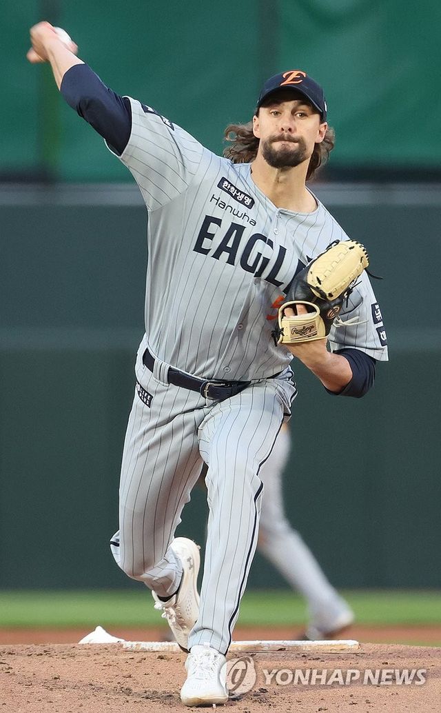 한화 선발투수 와이스 투구