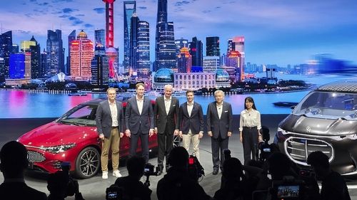 메르세데스-벤츠가 공개한 전기차 CLA 롱휠베이스 중국화 버전