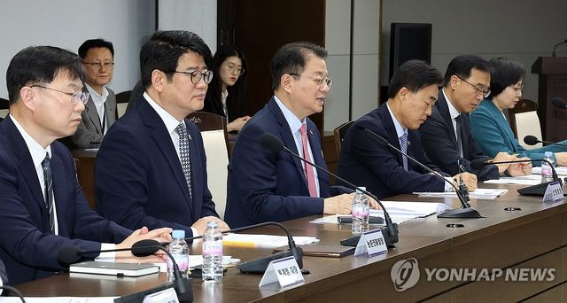 외청장 회의 주재하는 방기선 국무조정실장
