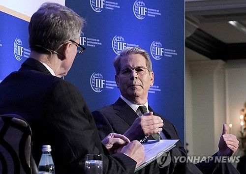 발언하는 베선트 미 재무장관