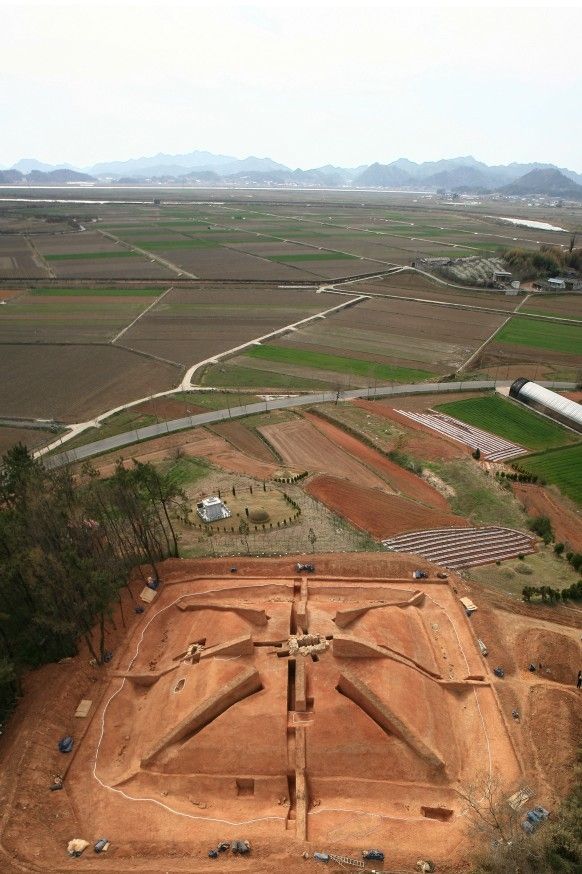 옥야리 장동 방대형 고분