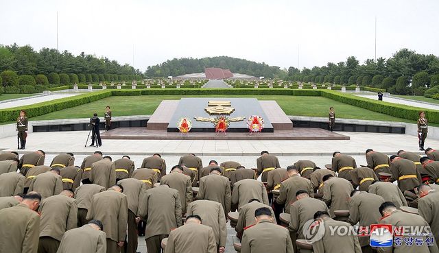 2024년 조선인민혁명군 창건 92주년 맞이 참배행사
