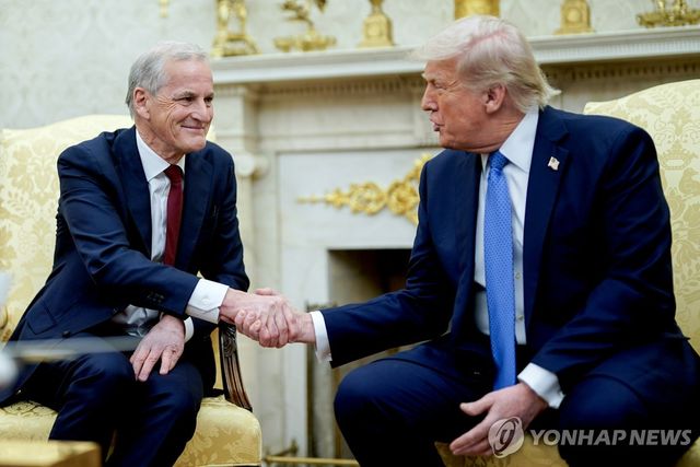 노르웨이 총리와 회담하는 트럼프 미국 대통령