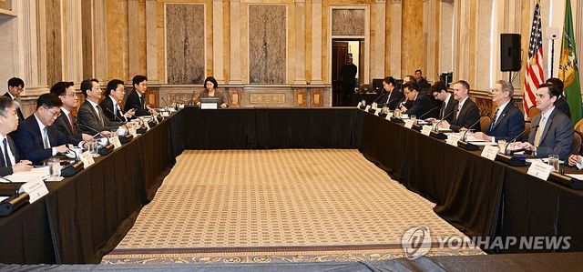 한-미 2+2 통상협의 시작