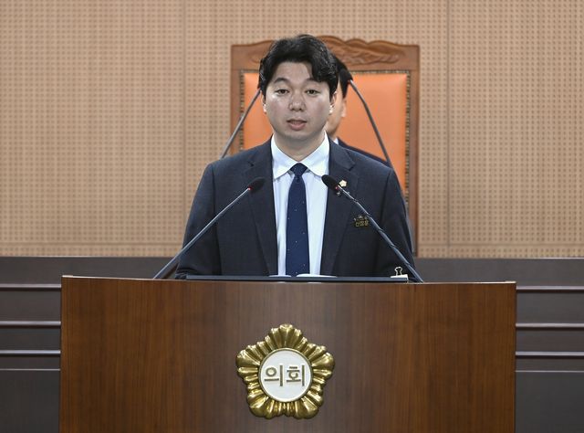 구정질문하는 신정훈 광주 북구의원