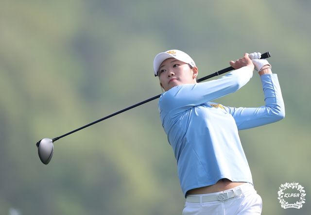 방신실의 드라이버 스윙.