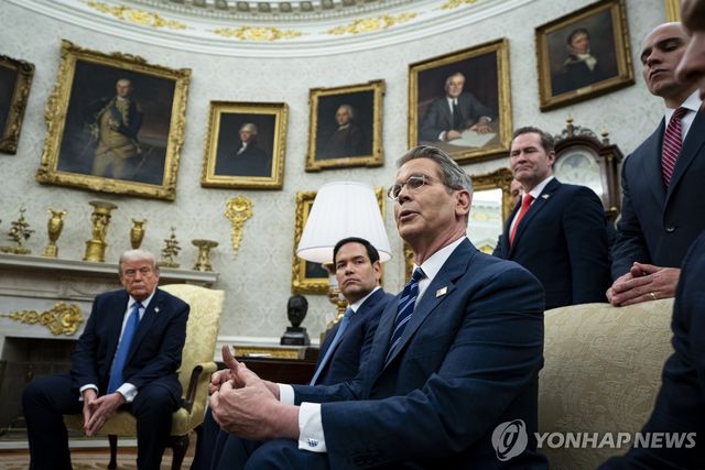 미·노르웨이 정상회담 배석한 베선트 미 재무장관