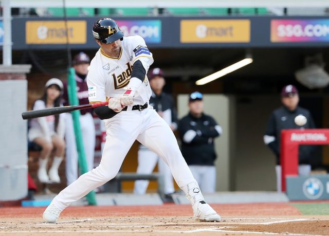 SSG 부상 대체 외국인 타자 맥브룸의 타격