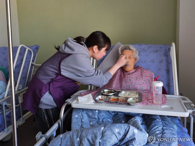 요양보호사 [기사와 직접적 관련 없음]